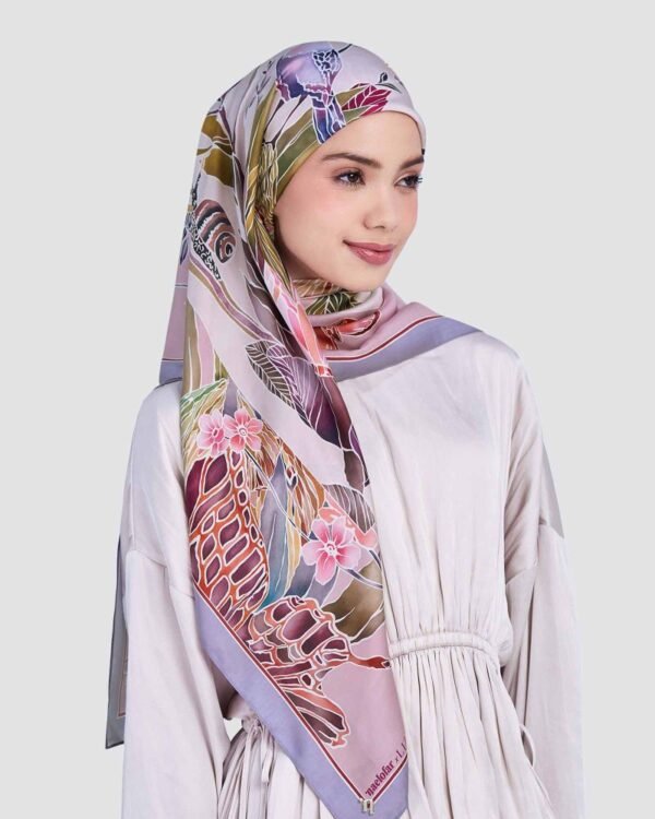 naelofar_x_lizza_creations_matte_satin_square_-_nilam_3 NAELOFAR X LIZZA CREATIONS MATTE SATIN SQUARE